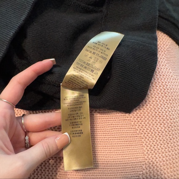 Burberry Crewneck - Picture 9 of 11